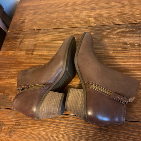 Frye Judith zip bootie ankle boots - Picture 5 of 7